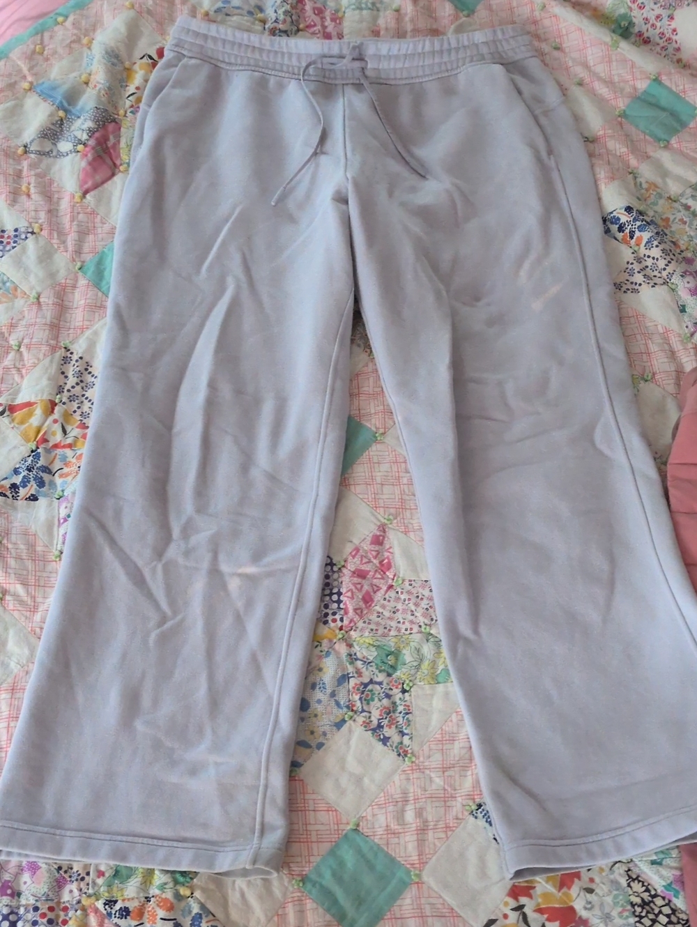 lululemon 12 Scuba Light Purple Straight Leg Sweat Pants Womans Loungeful